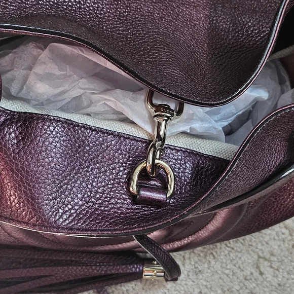 GUCCI EUC SOHO leather w/ metal chain & tassel - Picture 15 of 16